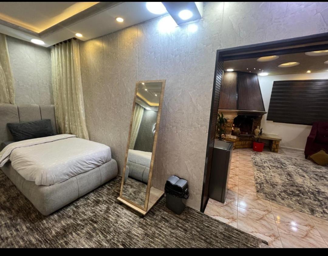 Hadrian'S Arch Hotel Jarash Cameră foto